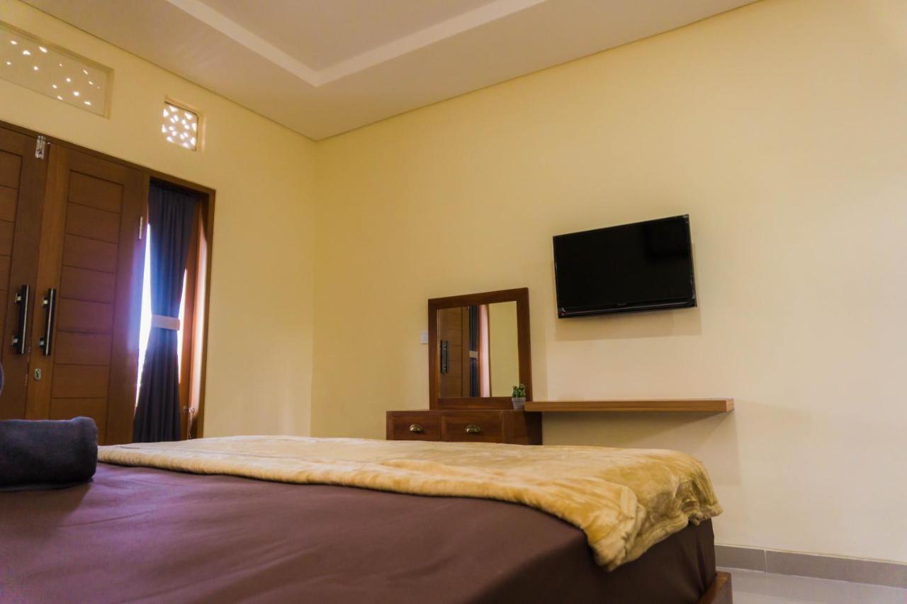 Hotel Cakra House Denpasar Exterior foto